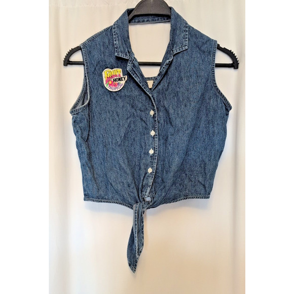 90s VTG Wmn's Top: At Last Classics L sleeveless denim buttons frnt tie w/patch - Picture 1 of 6